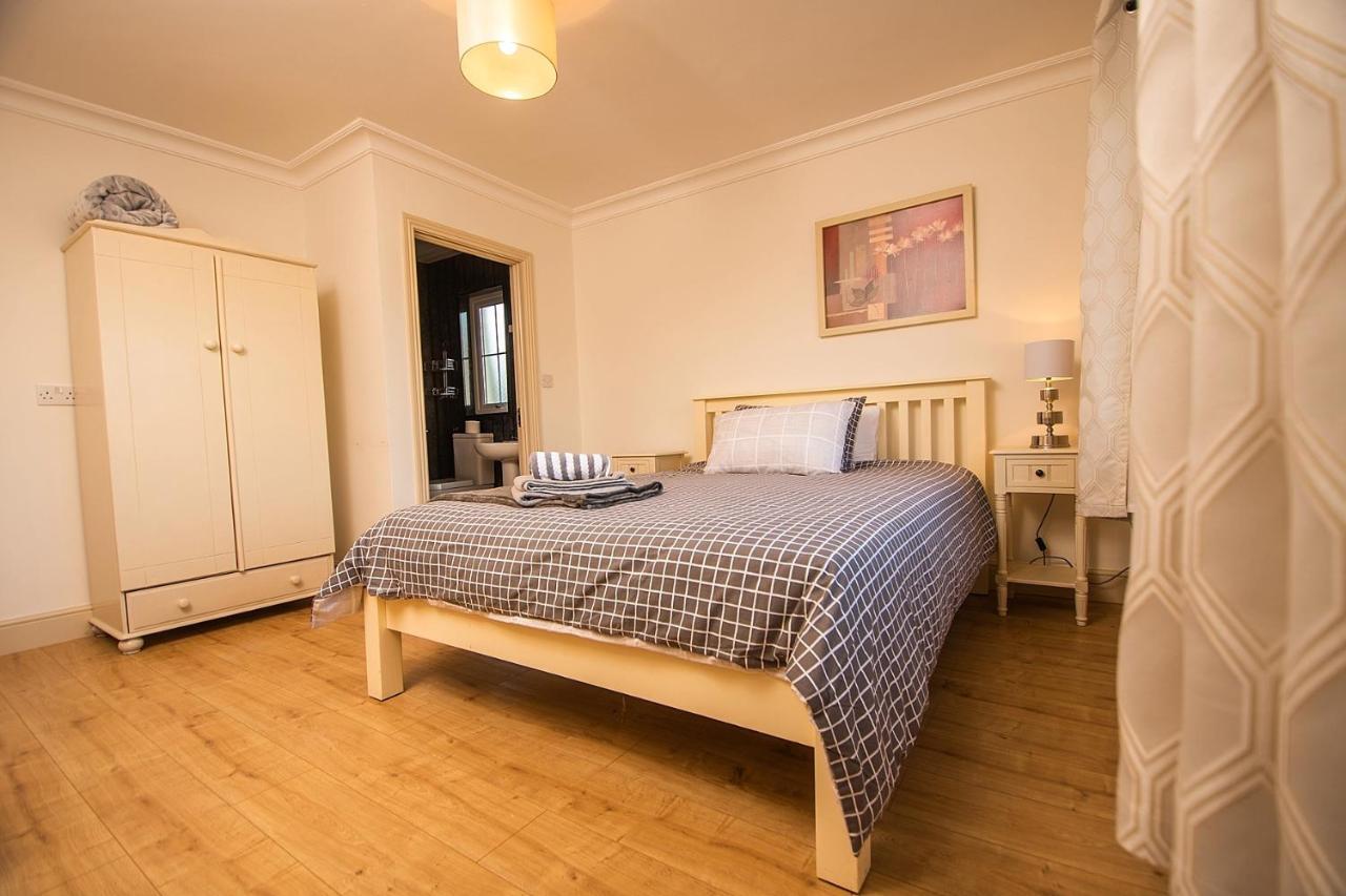 Bradog House - Beautiful 4 Bedroom House In Central بوندوران المظهر الخارجي الصورة